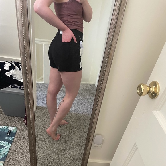 Bundle 3/$15 - Old Navy High-Waisted Denim Shorts - Picture 4 of 6